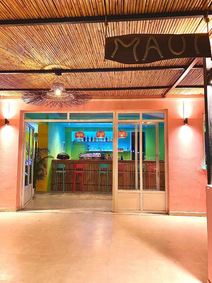 Maui Hotell Laganás Eksteriør bilde